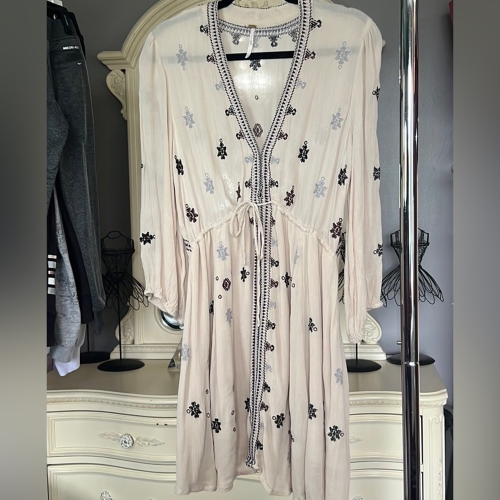 Free People embroidered Dress size Large